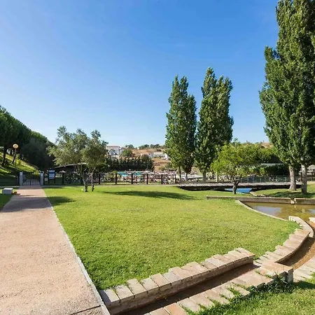 Marina Park 503 *